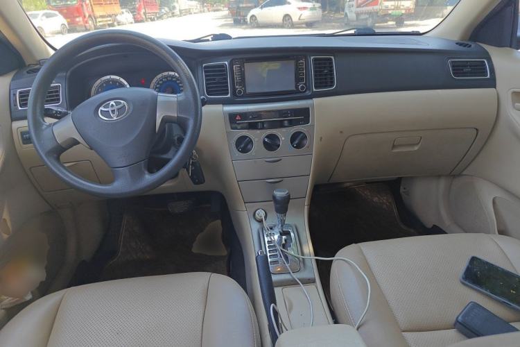Used Toyota Corolla EX 2013 1.6L Automatic Excellence Edition Center Console