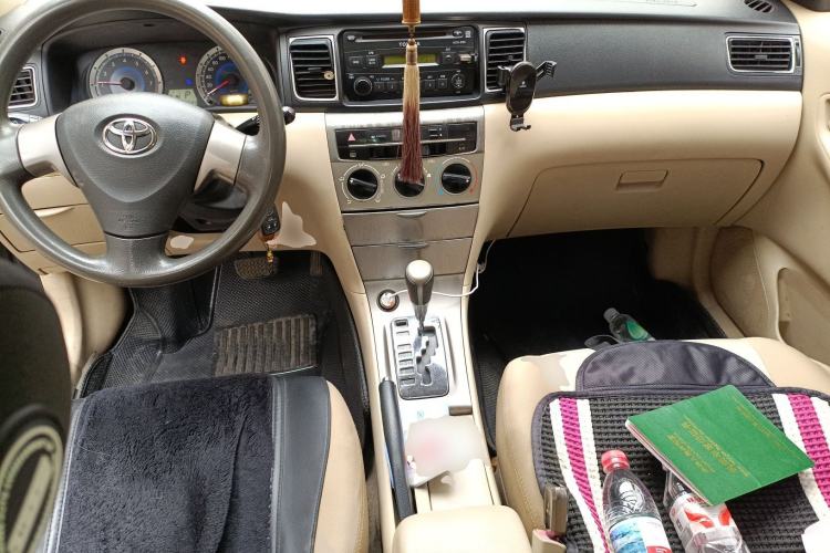 Used Toyota Corolla EX 2013 1.6L Automatic Excellence Edition Center Console