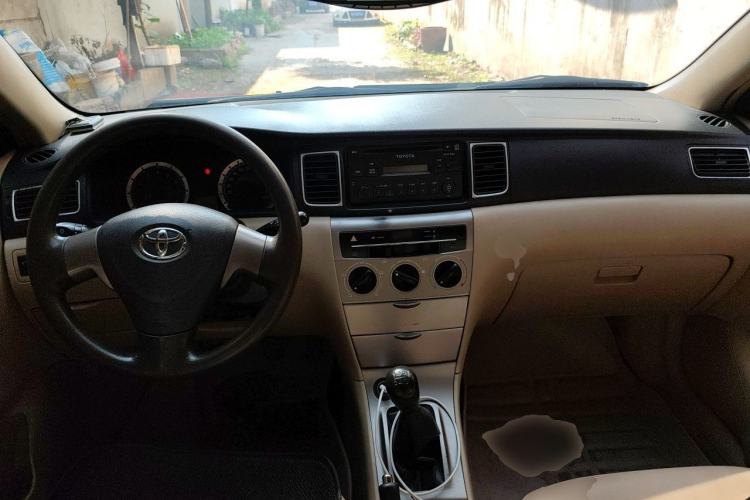 Used Toyota Corolla EX 2013 1.6L Manual Value Edition Center Console