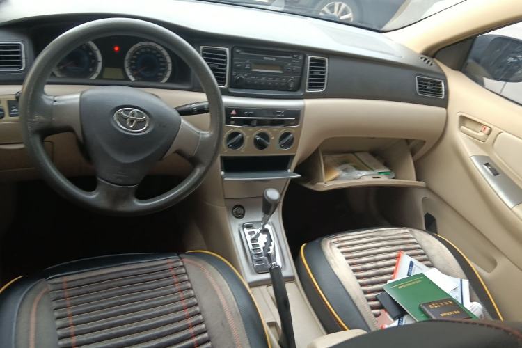 Used Toyota Corolla EX 2013 1.6L Automatic Luxury Edition Center Console