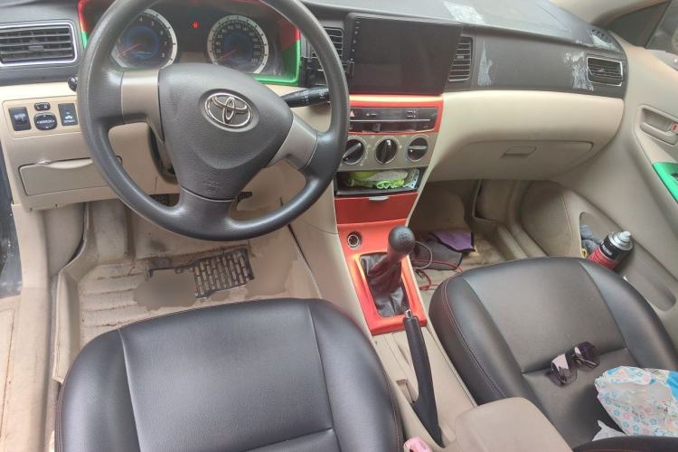 Used Toyota Corolla EX 2013 1.6L Manual Luxury Edition Center Console