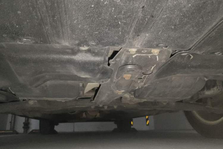Used Toyota Corolla EX 2013 1.6L Automatic Luxury Edition Chassis Front