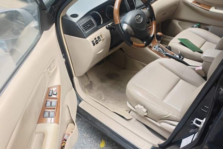 Used Toyota Corolla EX 2013 1.6L Automatic Luxury Edition Driver Seat