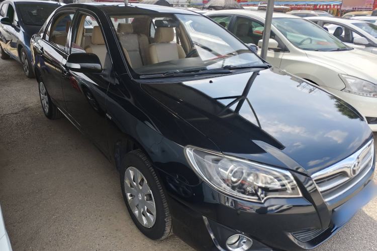 Used Toyota Corolla EX 2013 1.6L Manual Excellence Edition Exterior 2