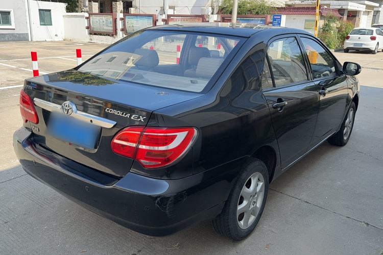 Used Toyota Corolla EX 2013 1.6L Manual Luxury Edition Exterior 3