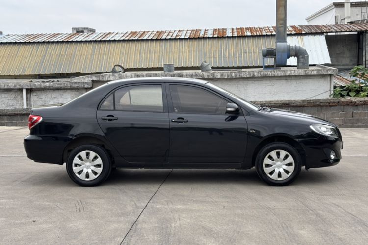 Used Toyota Corolla EX 2013 1.6L Manual Excellence Edition Exterior 3