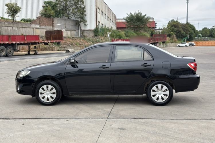 Used Toyota Corolla EX 2013 1.6L Manual Excellence Edition Exterior 4