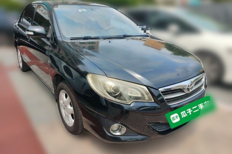 Used Toyota Corolla EX 2013 1.6L Automatic Luxury Edition Front Right 45 Deg