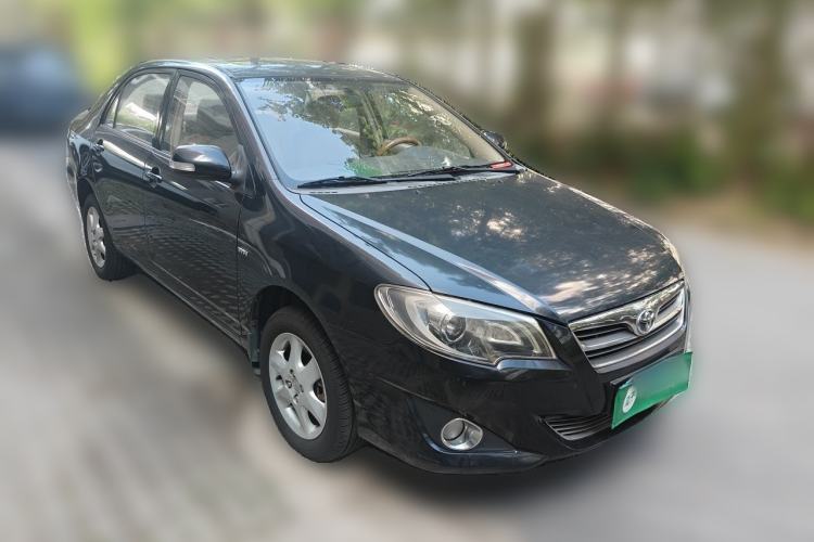 Used Toyota Corolla EX 2013 1.6L Automatic Luxury Edition Front Right 45 Deg