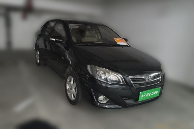 Used Toyota Corolla EX 2013 1.6L Automatic Luxury Edition Front Right 45 Deg