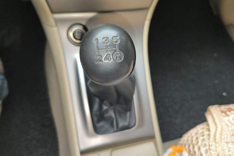 Used Toyota Corolla EX 2013 1.6L Manual Excellence Edition Gear Lever