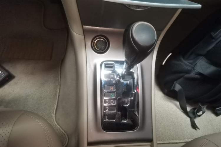 Used Toyota Corolla EX 2013 1.6L Automatic Excellence Edition Gear Lever