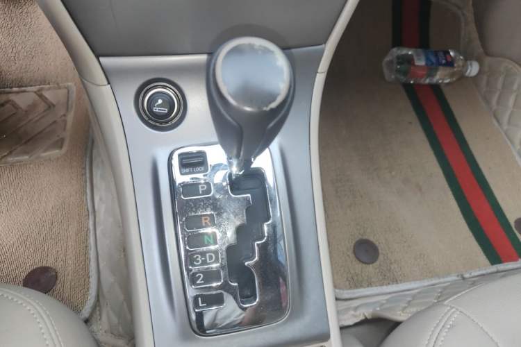 Used Toyota Corolla EX 2013 1.6L Automatic Luxury Edition Gear Lever