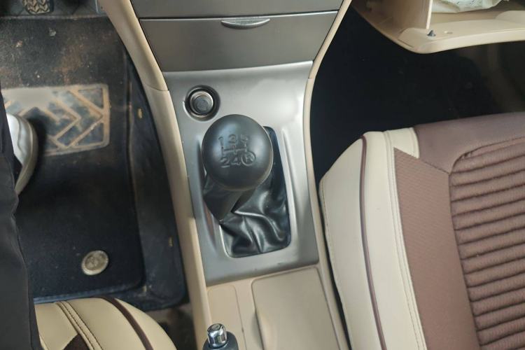 Used Toyota Corolla EX 2013 1.6L Manual Excellence Edition Gear Lever