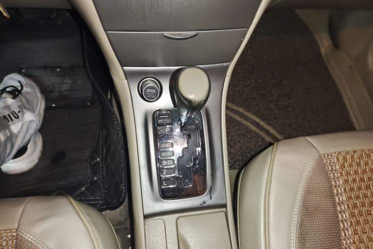 Used Toyota Corolla EX 2013 1.6L Automatic Excellence Edition Gear Lever