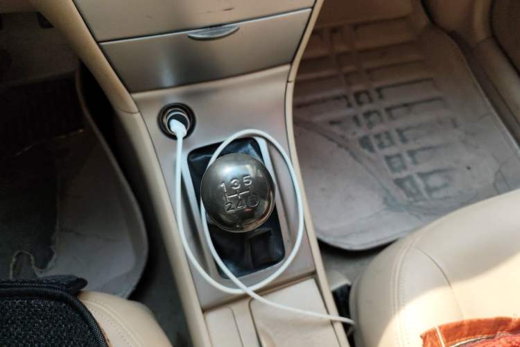 Used Toyota Corolla EX 2013 1.6L Manual Value Edition Gear Lever