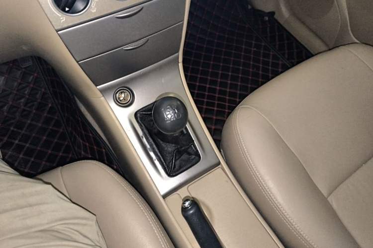 Used Toyota Corolla EX 2013 1.6L Manual Excellence Edition Gear Lever