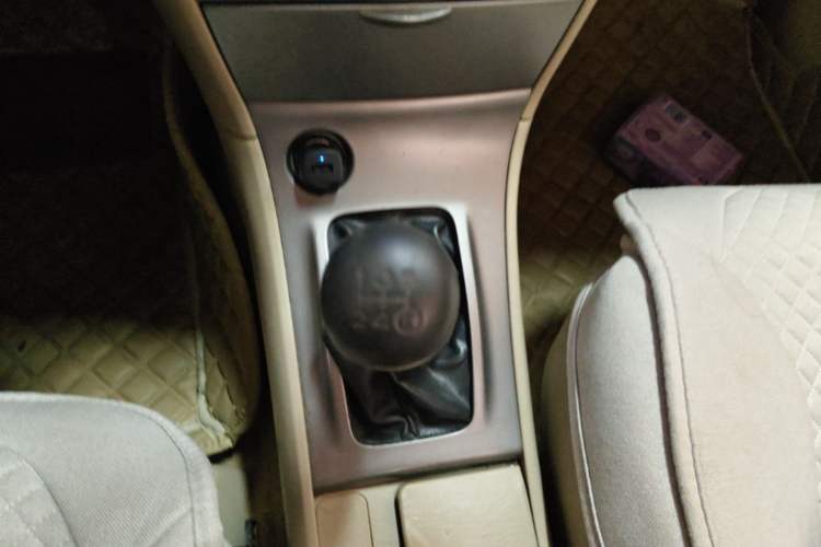 Used Toyota Corolla EX 2013 1.6L Manual Excellence Edition Gear Lever