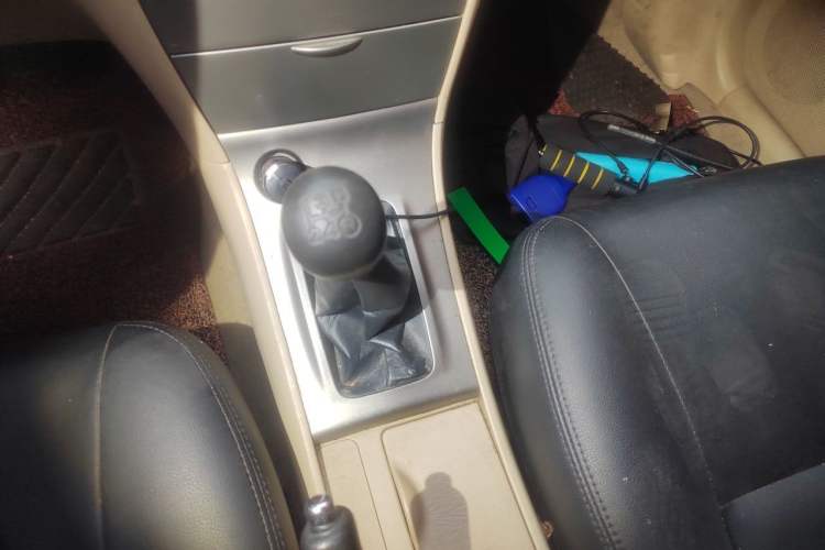 Used Toyota Corolla EX 2013 1.6L Manual Luxury Edition Gear Lever