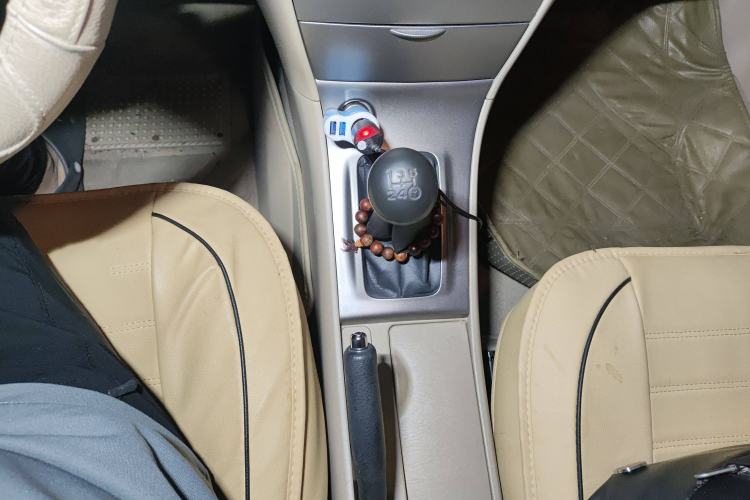 Used Toyota Corolla EX 2013 1.6L Manual Luxury Edition Gear Lever