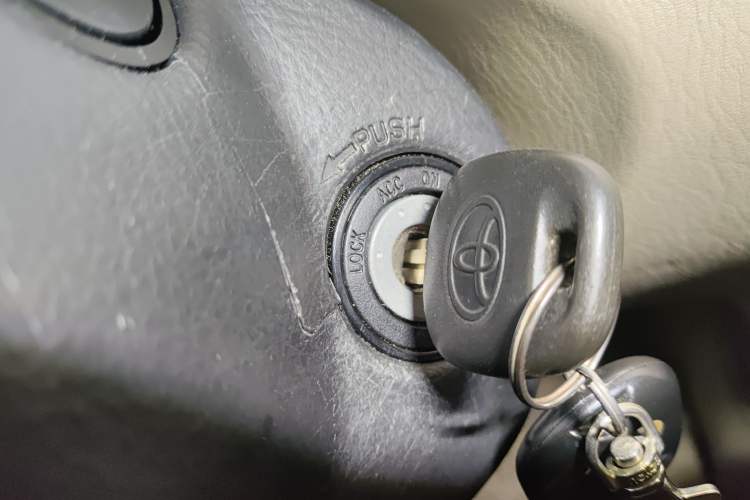 Used Toyota Corolla EX 2013 1.6L Manual Luxury Edition Interior 1