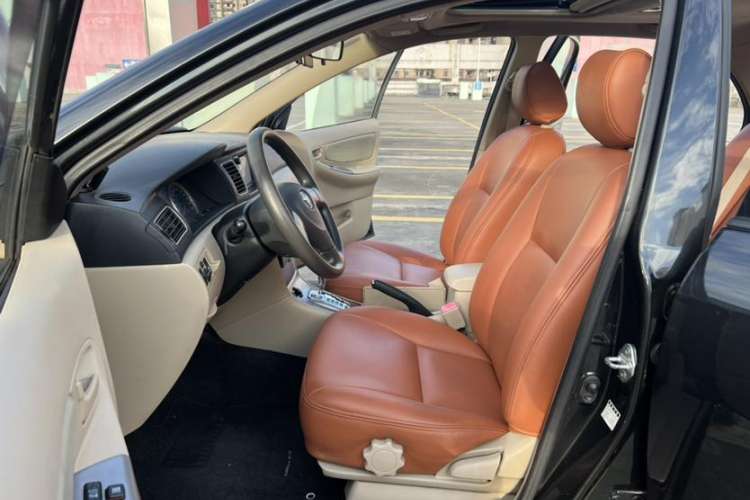 Used Toyota Corolla EX 2013 1.6L Automatic Excellence Edition Interior 10