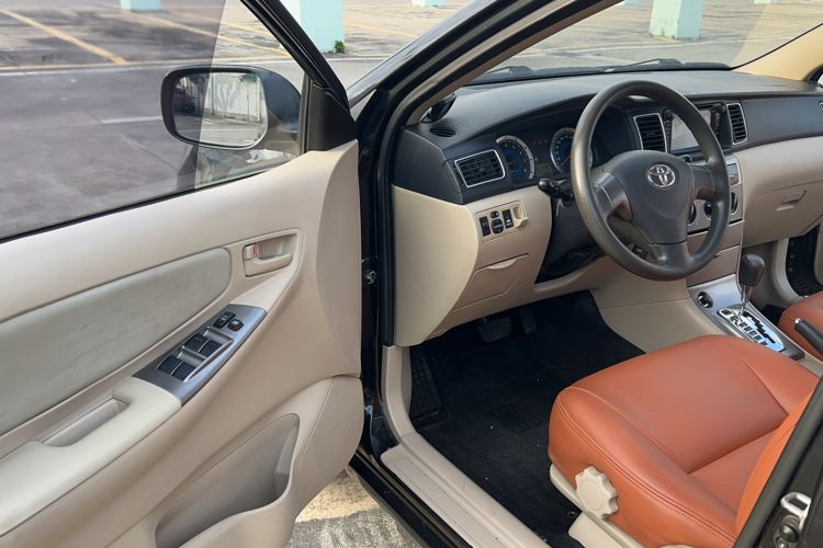 Used Toyota Corolla EX 2013 1.6L Automatic Excellence Edition Interior 11
