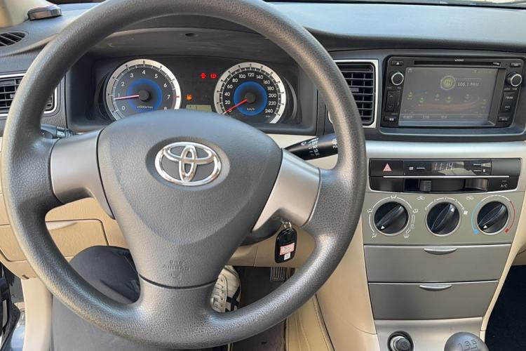 Used Toyota Corolla EX 2013 1.6L Manual Luxury Edition Interior 3
