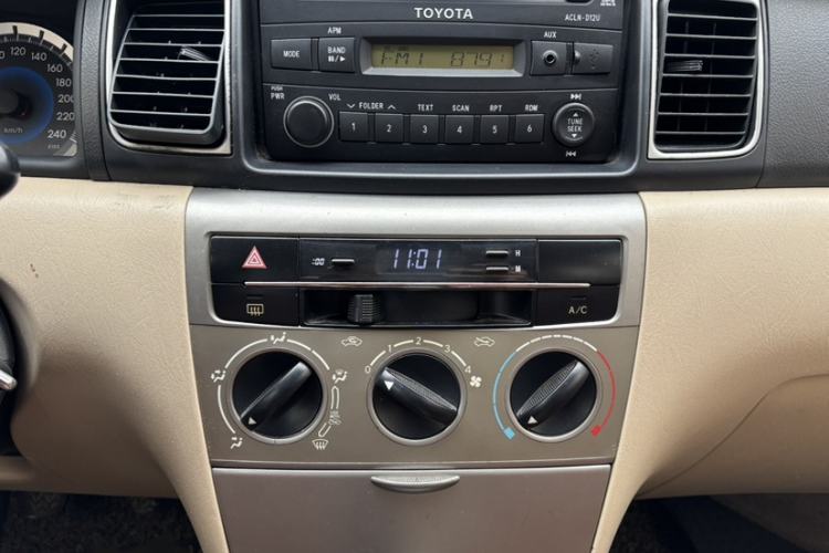 Used Toyota Corolla EX 2013 1.6L Manual Excellence Edition Interior 3