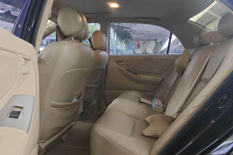 Used Toyota Corolla EX 2013 1.6L Automatic Luxury Edition Interior 4