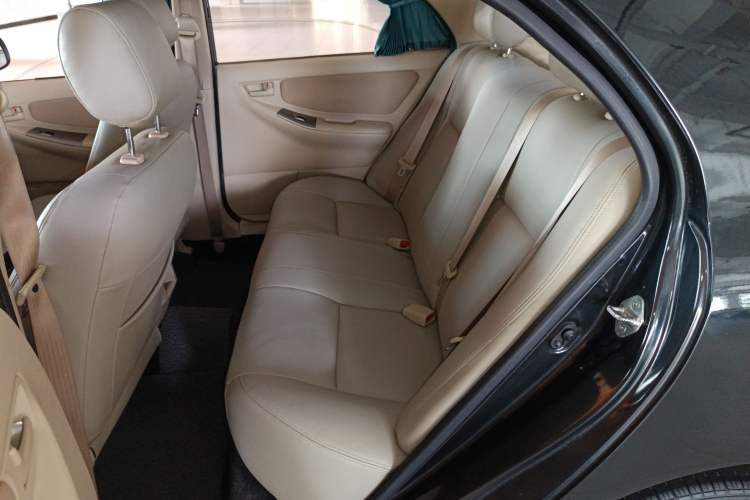 Used Toyota Corolla EX 2013 1.6L Automatic Excellence Edition Interior 4