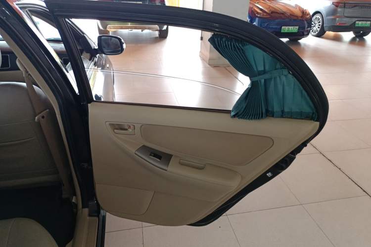 Used Toyota Corolla EX 2013 1.6L Automatic Excellence Edition Interior 6