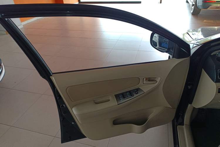 Used Toyota Corolla EX 2013 1.6L Automatic Excellence Edition Interior 7