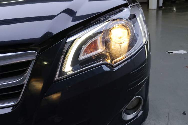 Used Toyota Corolla EX 2013 1.6L Manual Excellence Edition Left Front Headlight