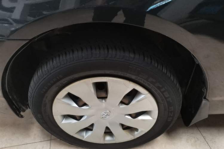 Used Toyota Corolla EX 2013 1.6L Automatic Excellence Edition Left Front Wheel Hub