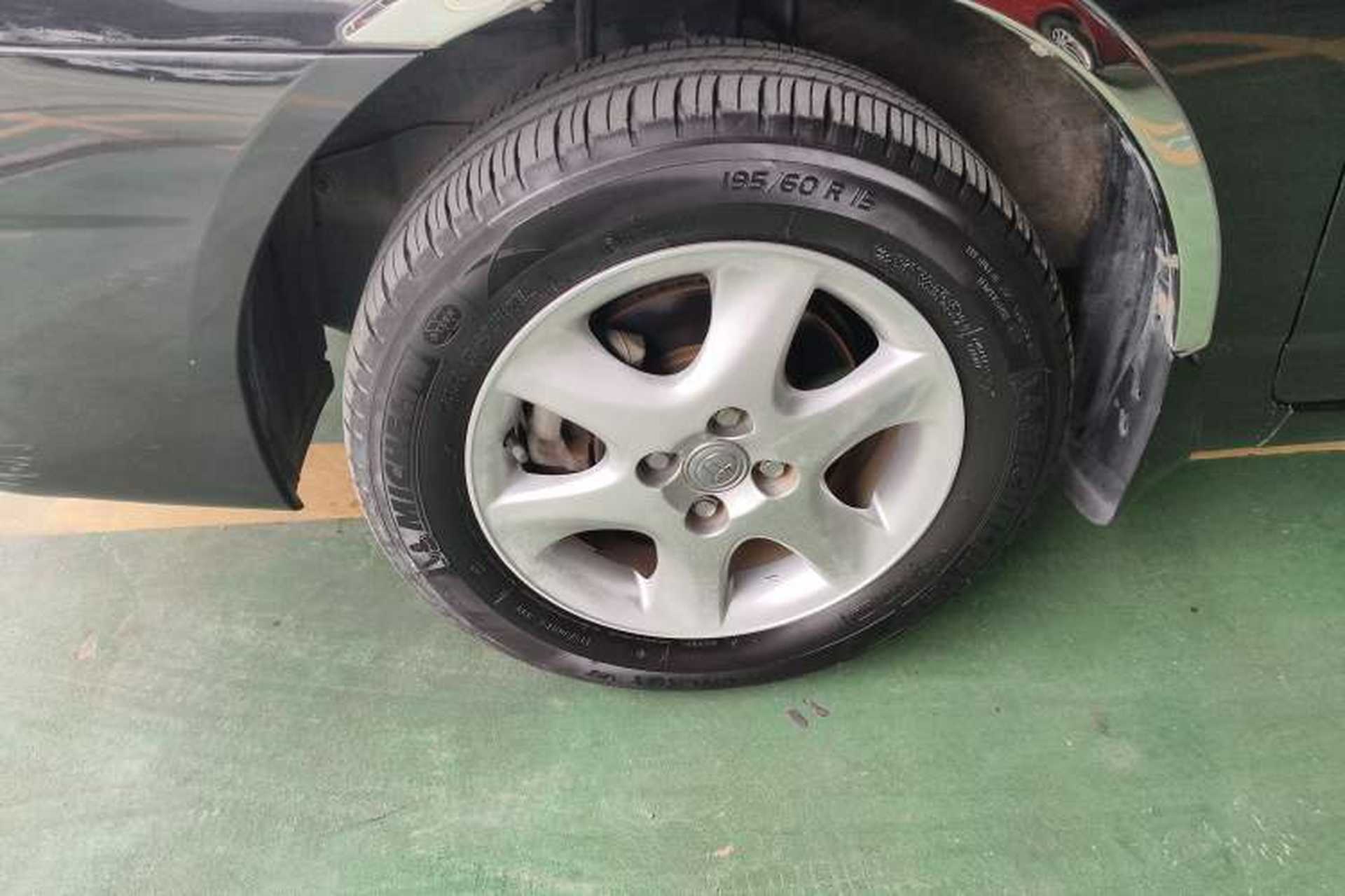 Used Toyota Corolla EX 2013 1.6L Automatic Excellence Edition Left Front Wheel Hub