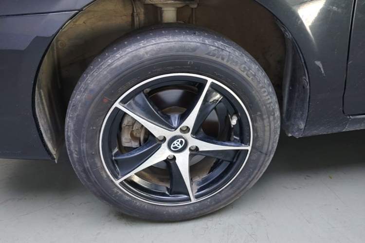 Used Toyota Corolla EX 2013 1.6L Manual Excellence Edition Left Front Wheel Hub