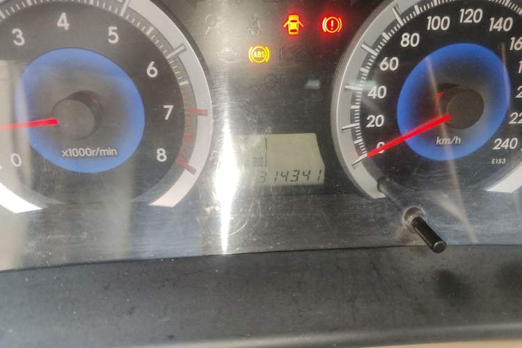 Used Toyota Corolla EX 2013 1.6L Manual Excellence Edition Odometer Close Up