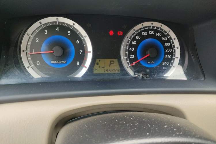Used Toyota Corolla EX 2013 1.6L Automatic Luxury Edition Odometer Close Up