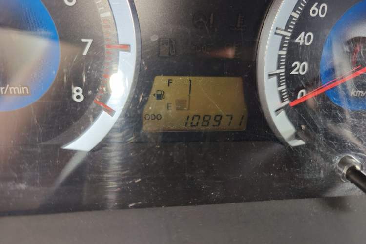 Used Toyota Corolla EX 2013 1.6L Manual Luxury Edition Odometer Close Up