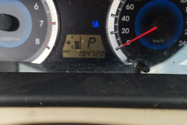 Used Toyota Corolla EX 2013 1.6L Automatic Excellence Edition Odometer Close Up