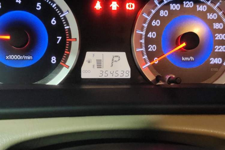 Used Toyota Corolla EX 2013 1.6L Automatic Excellence Edition Odometer Close Up