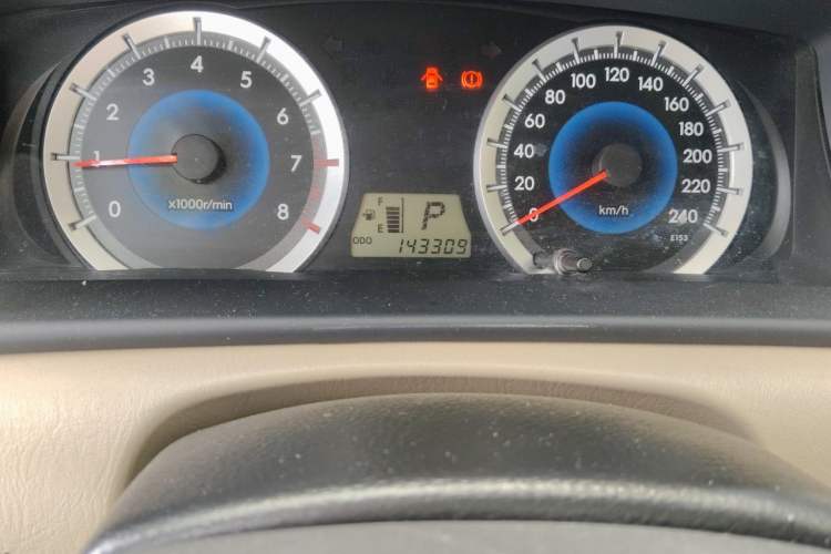 Used Toyota Corolla EX 2013 1.6L Automatic Luxury Edition Odometer Close Up