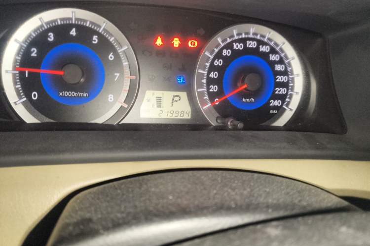 Used Toyota Corolla EX 2013 1.6L Automatic Luxury Edition Odometer Close Up