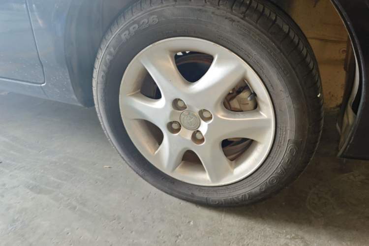 Used Toyota Corolla EX 2013 1.6L Automatic Excellence Edition Right Front Wheel Hub