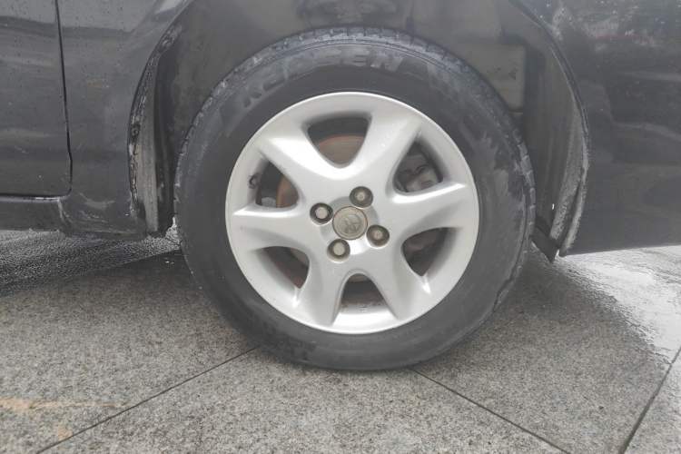 Used Toyota Corolla EX 2013 1.6L Automatic Luxury Edition Right Front Wheel Hub