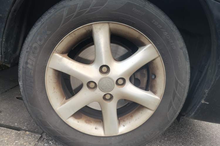 Used Toyota Corolla EX 2013 1.6L Automatic Excellence Edition Right Front Wheel Hub