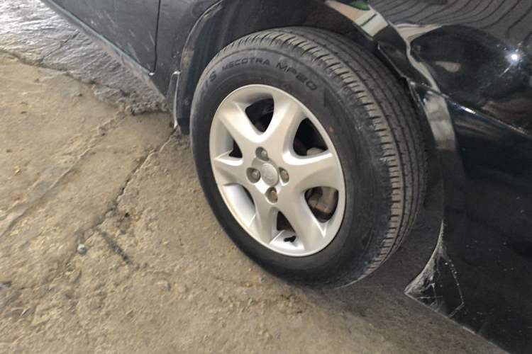 Used Toyota Corolla EX 2013 1.6L Manual Excellence Edition Right Front Wheel Hub