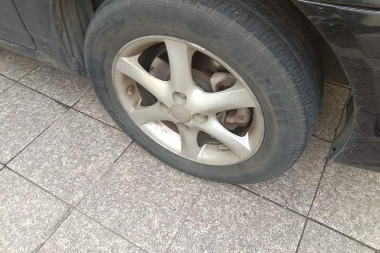 Used Toyota Corolla EX 2013 1.6L Automatic Luxury Edition Right Front Wheel Hub