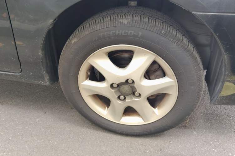 Used Toyota Corolla EX 2013 1.6L Automatic Luxury Edition Right Front Wheel Hub